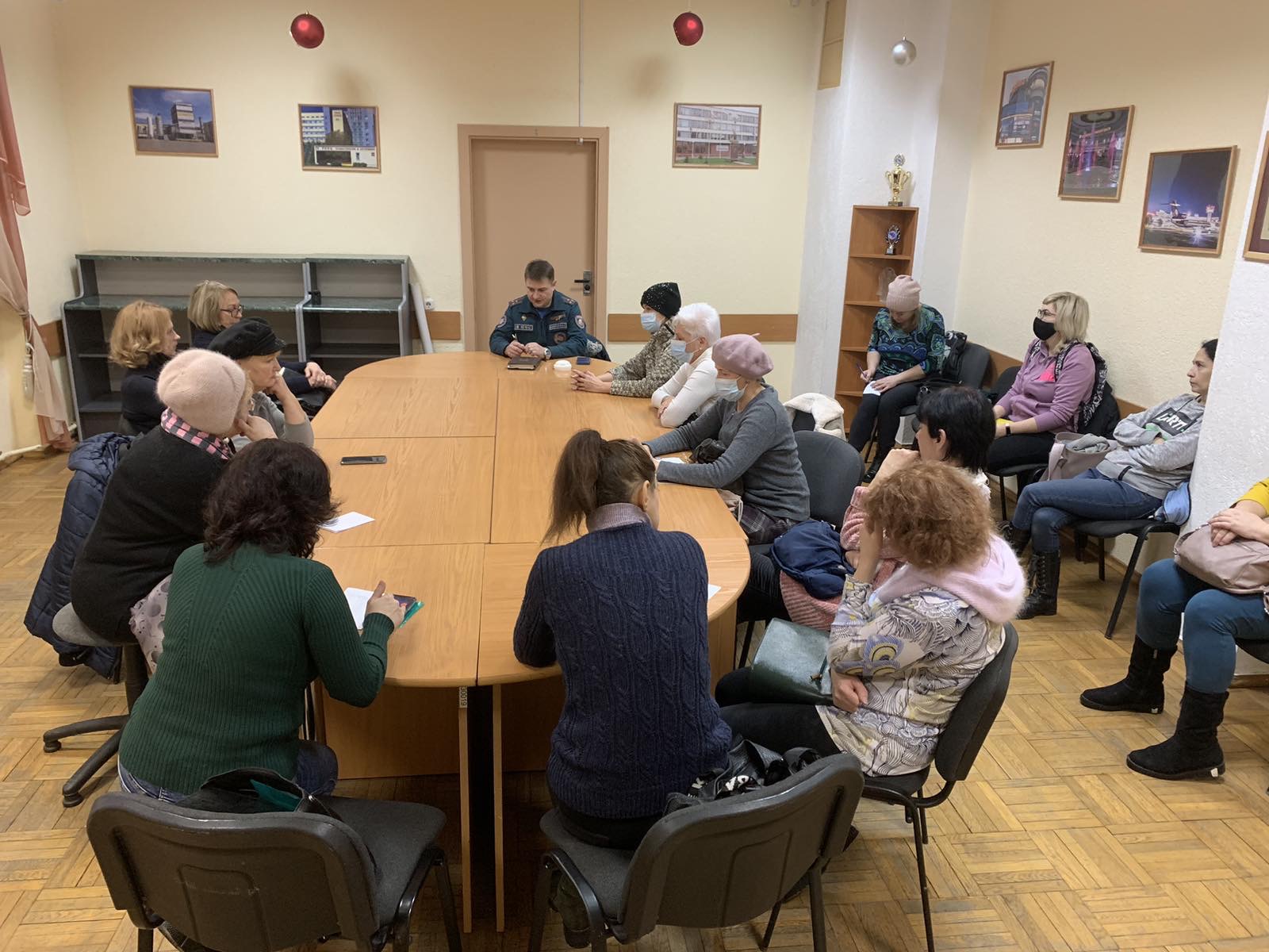 Встреча начальника РОЧС Октябрьского района с социальными работниками